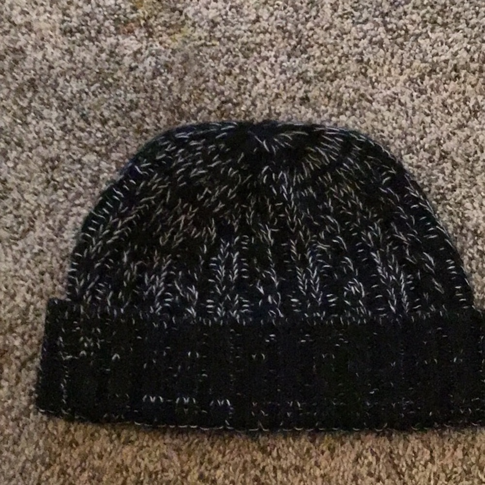 🔅4 for $10 NWOT beanie